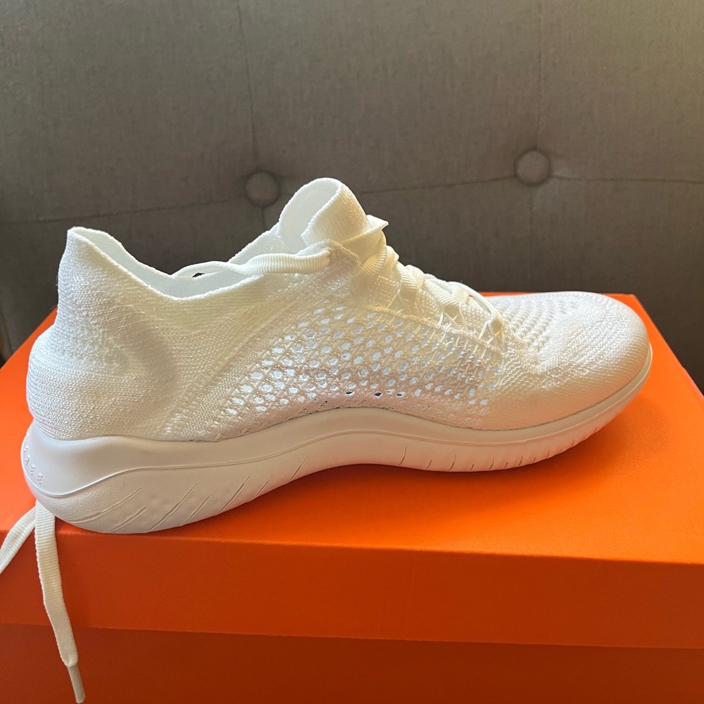 NEW IN BOX Nike Free RN Flyknit 2018 Triple White US MEN’s Size 6.5